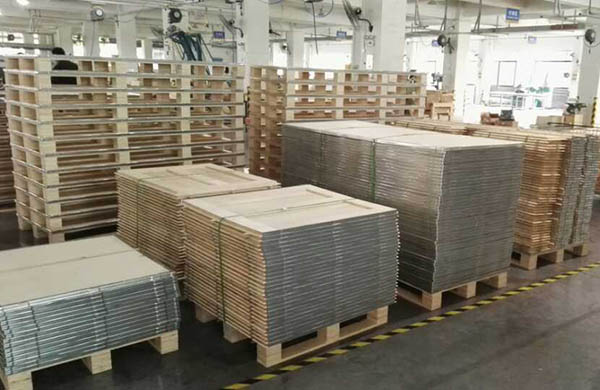 無錫圍板箱運輸裝卸過程中注意 無錫圍板箱運輸裝卸過程中注意